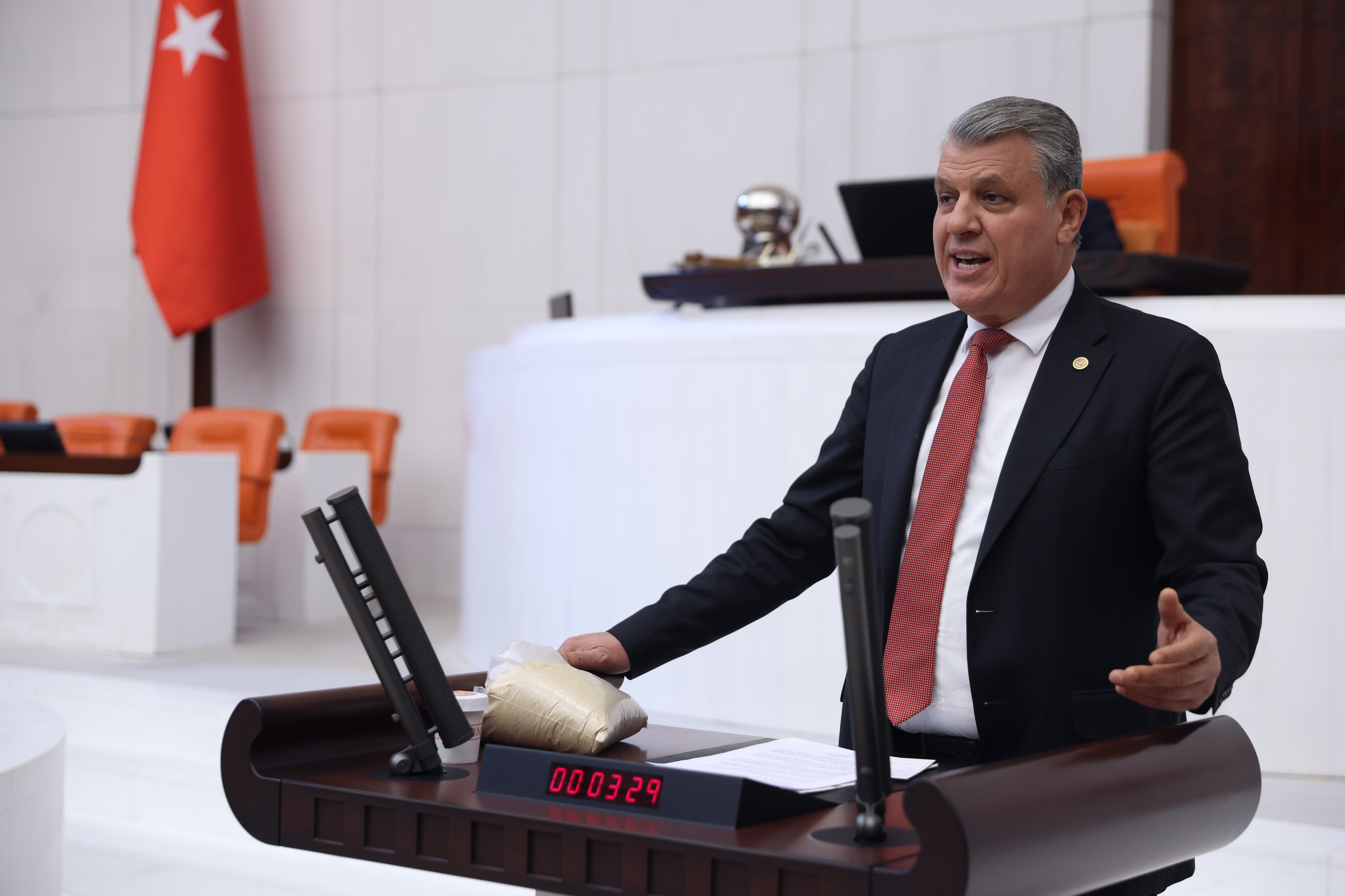 Ayhan Barut'tan zeytinlik, mera, orman ve meralar için iktidara çağrı