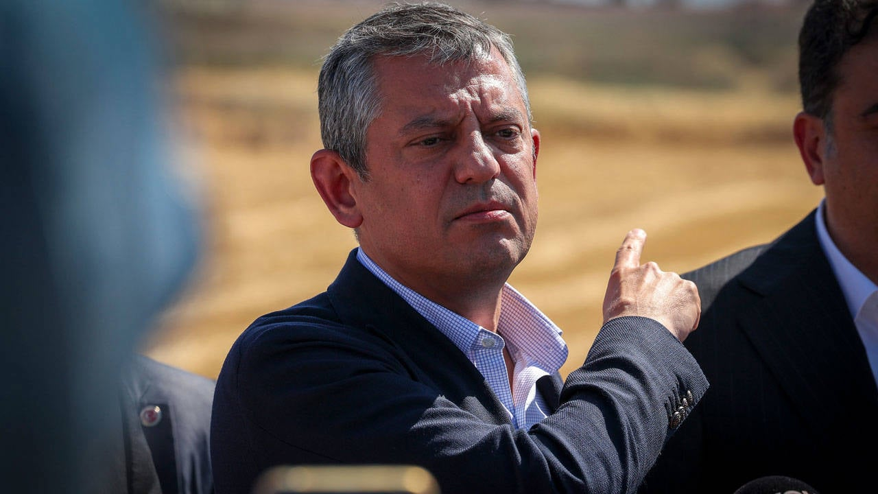 Özgür Özel'den cezaevi ziyareti! ''Adana'daki savcılar adalet dağıtamayacak mı?''