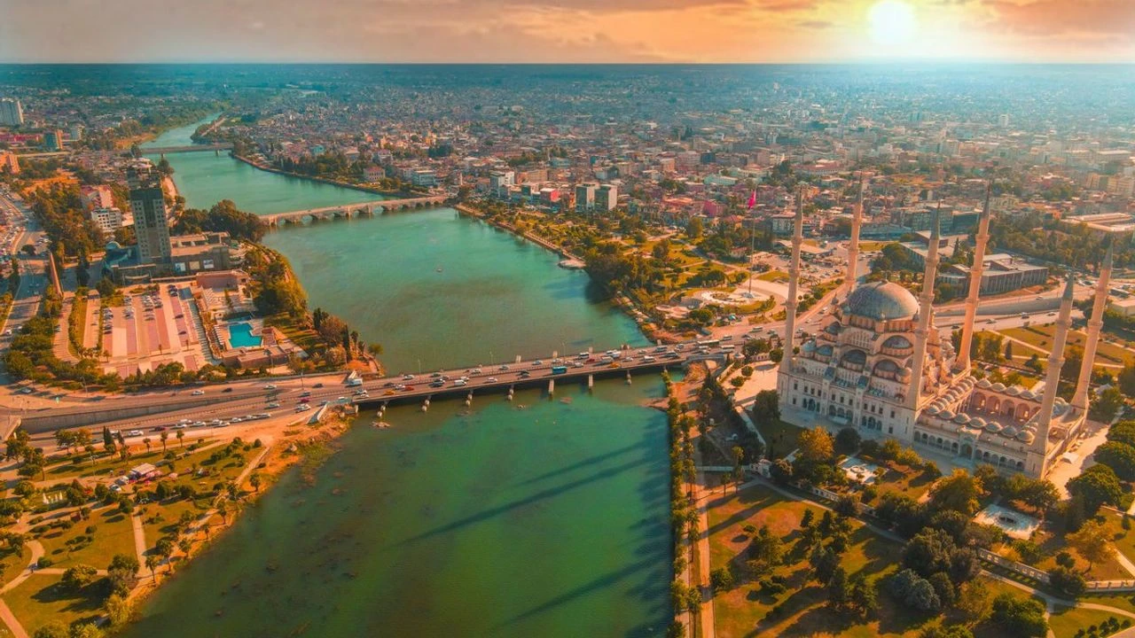 Kıbrıs'ta sokağa çıkmak yasaklandı! Sıra Adana'da!