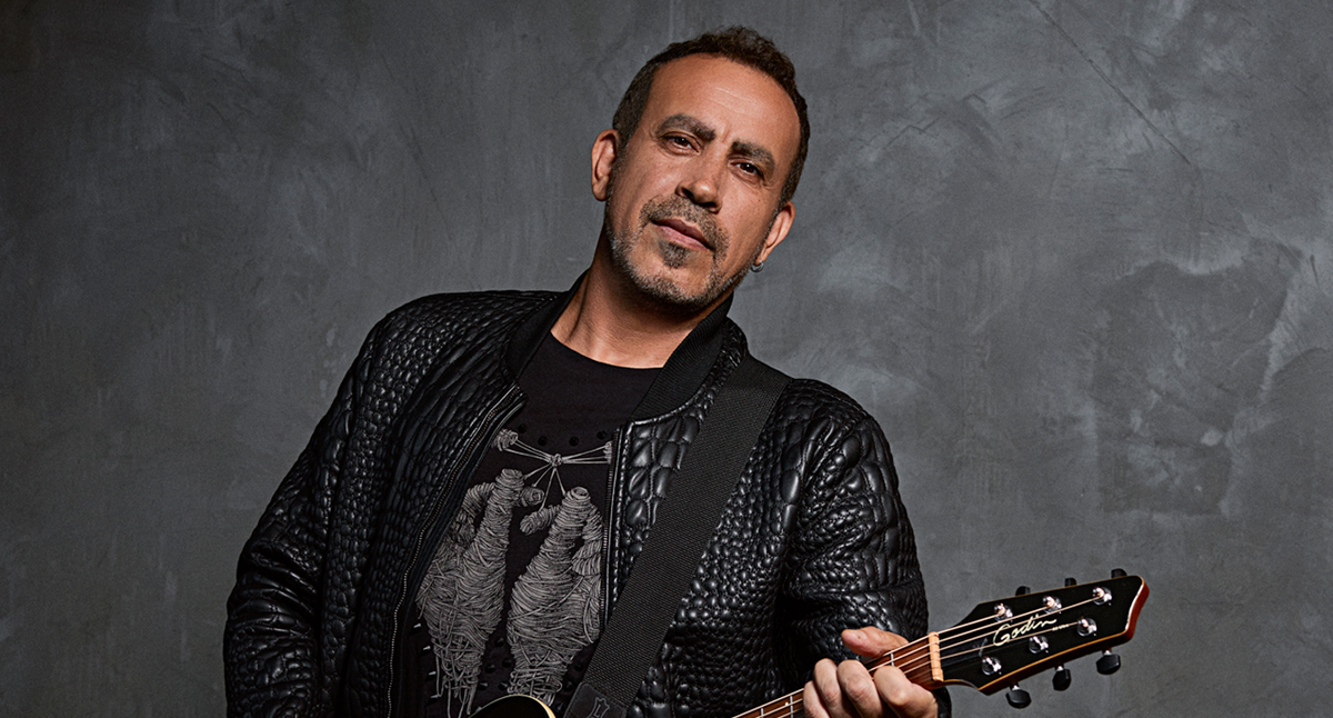 Adanalı Sanatçı yine elini taşın altına koydu