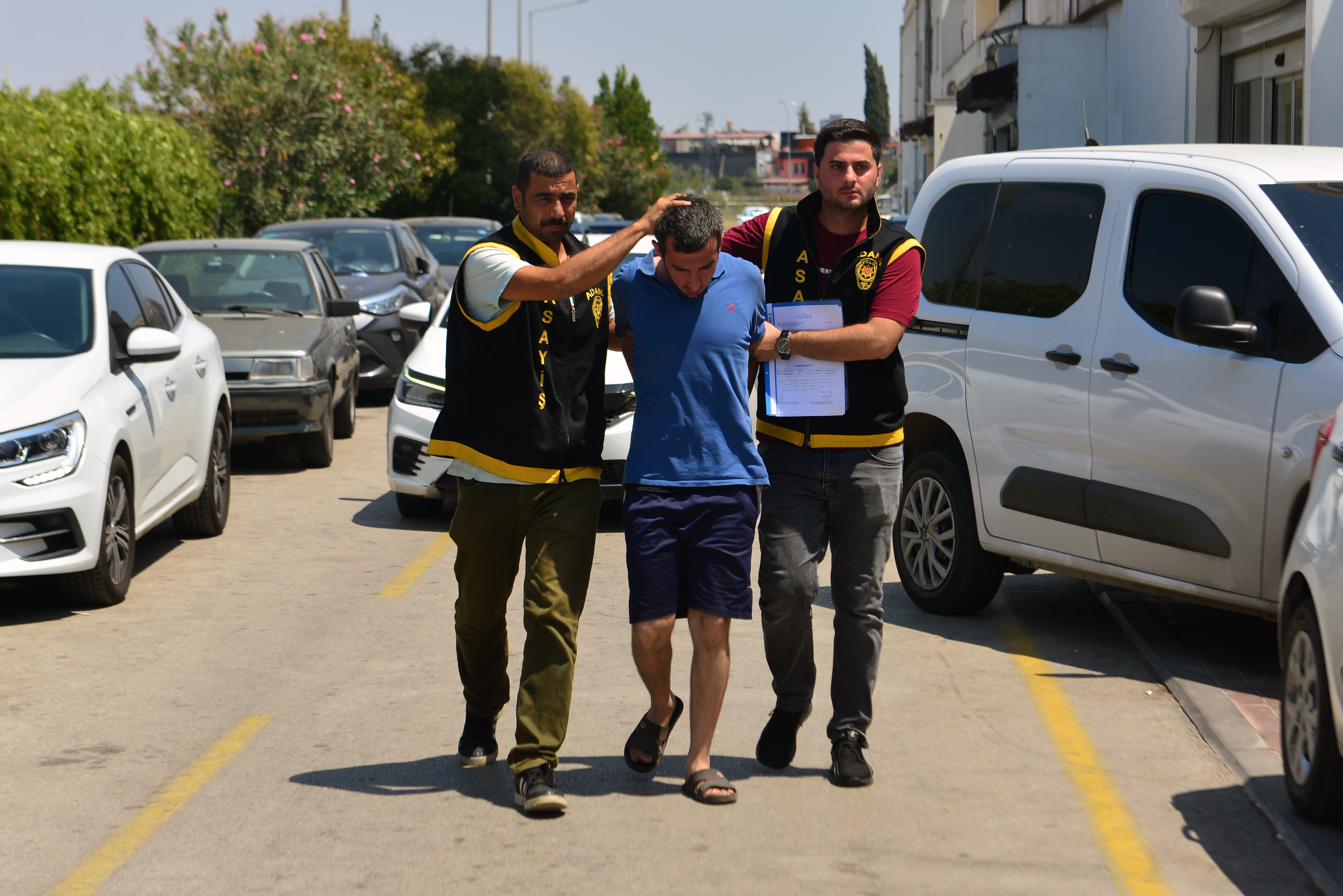 Annesini sopayla öldüren evlat tutuklandı