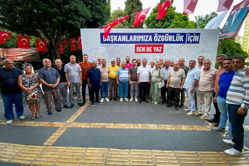 Adalet Nöbeti’ne Muhtarlar Derneği’nden destek 