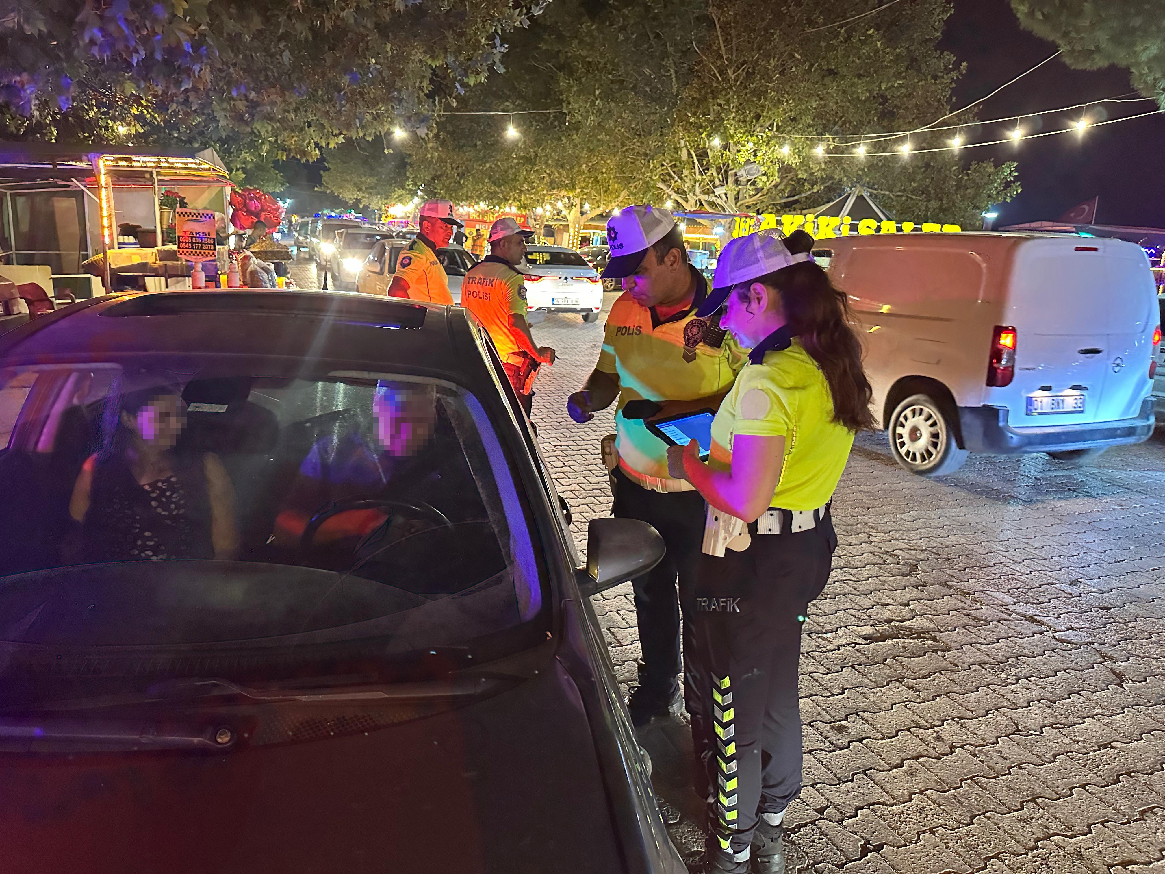 Adana’da trafik denetimlerinde toplam 547 bin TL ceza kesildi   