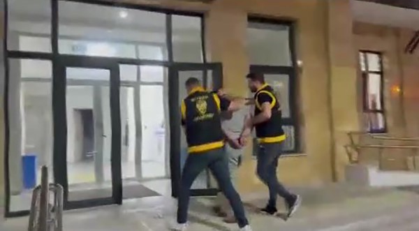 Adana'da 16 yıl hapis cezasıyla aranan torbacı yakalandı