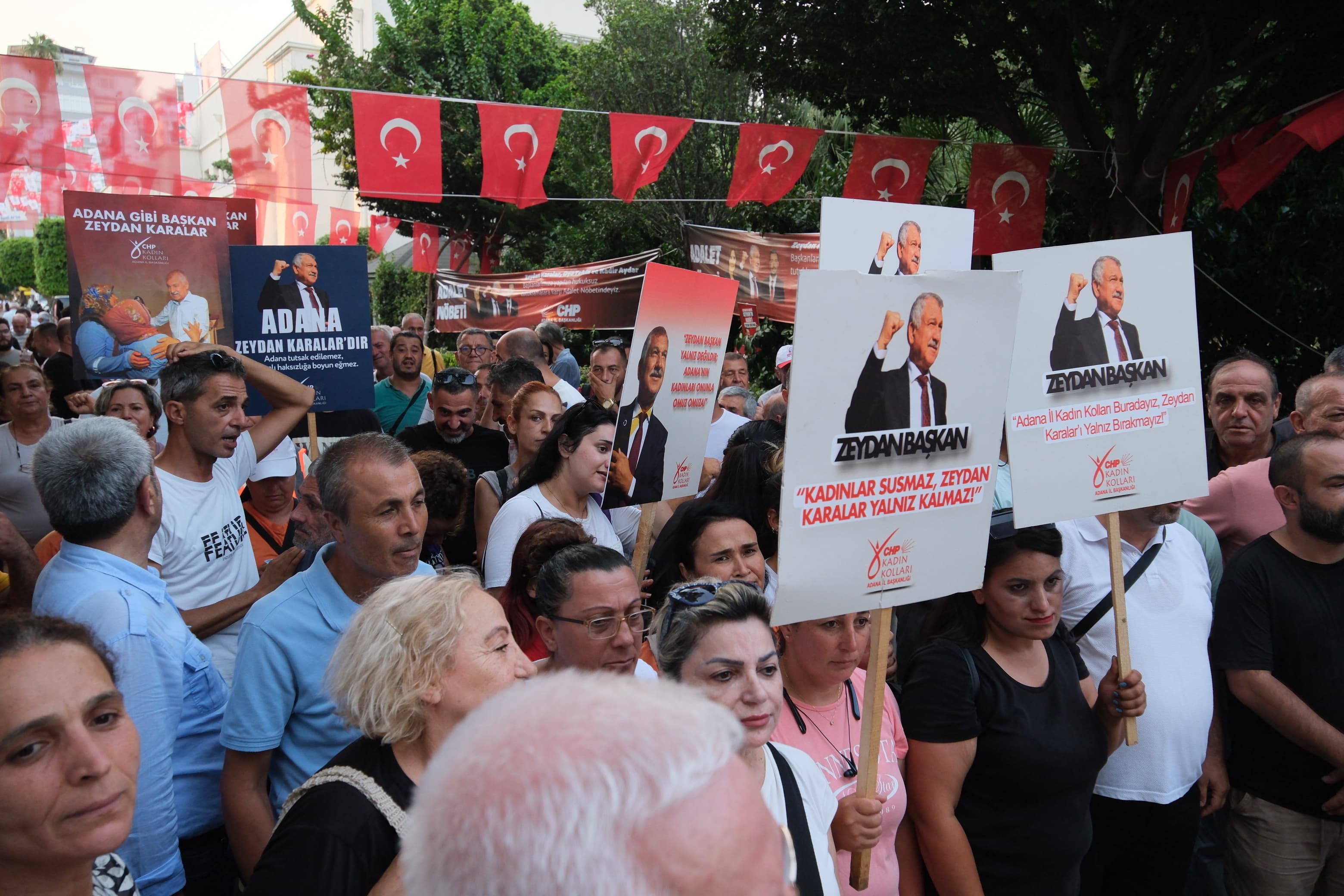 Anıl Tanburoğlu ''Zeydan Karalar'ın Silivri'de ne işi var?''