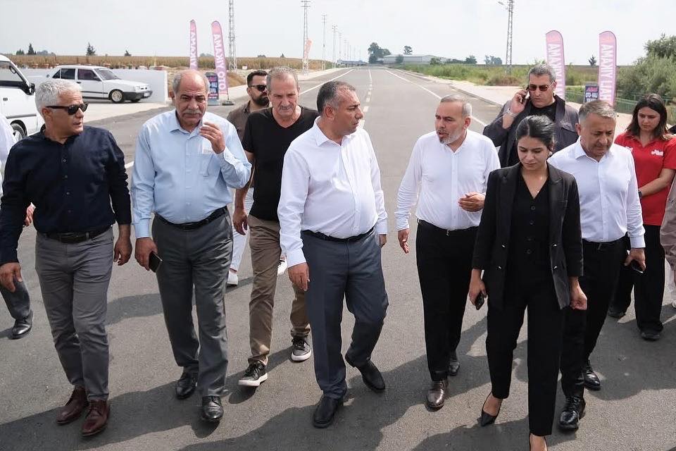 Başkan Vekilleri, Ceyhan’da çalışma alanlarını inceledi