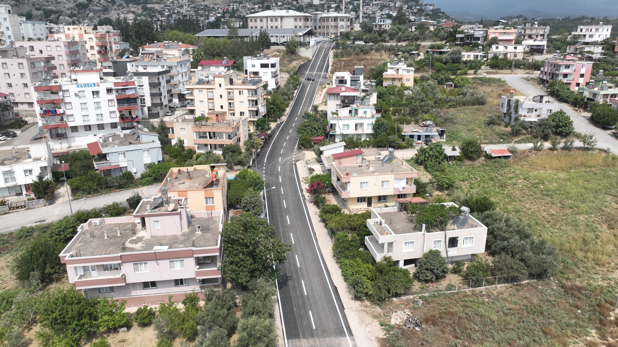 Karaisalı’daki 'Zamir Genç Caddesi' yenilendi