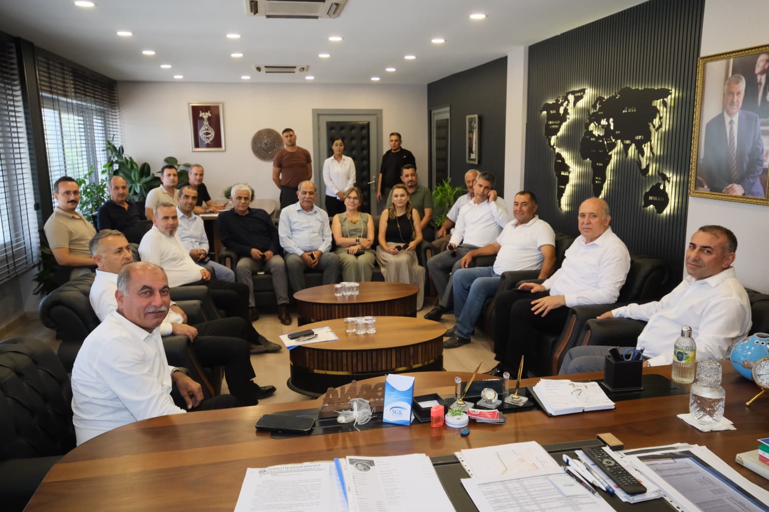 Güngör Geçer; Ceyhan ve Yumurtalık’ta halkla, muhtarlarla ve belediye çalışanlarıyla bir araya geldi.