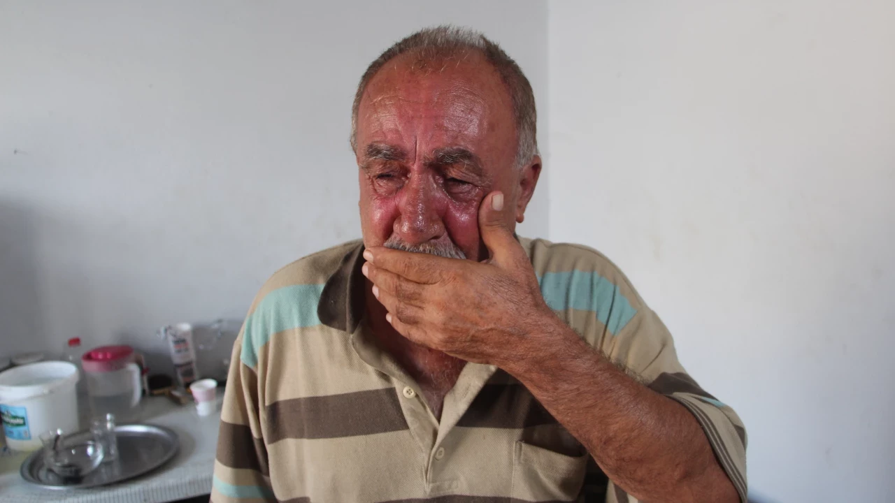 Aynı gün evini ve eşini kaybetti: Depodan bozma tek odalı evde yaşıyor