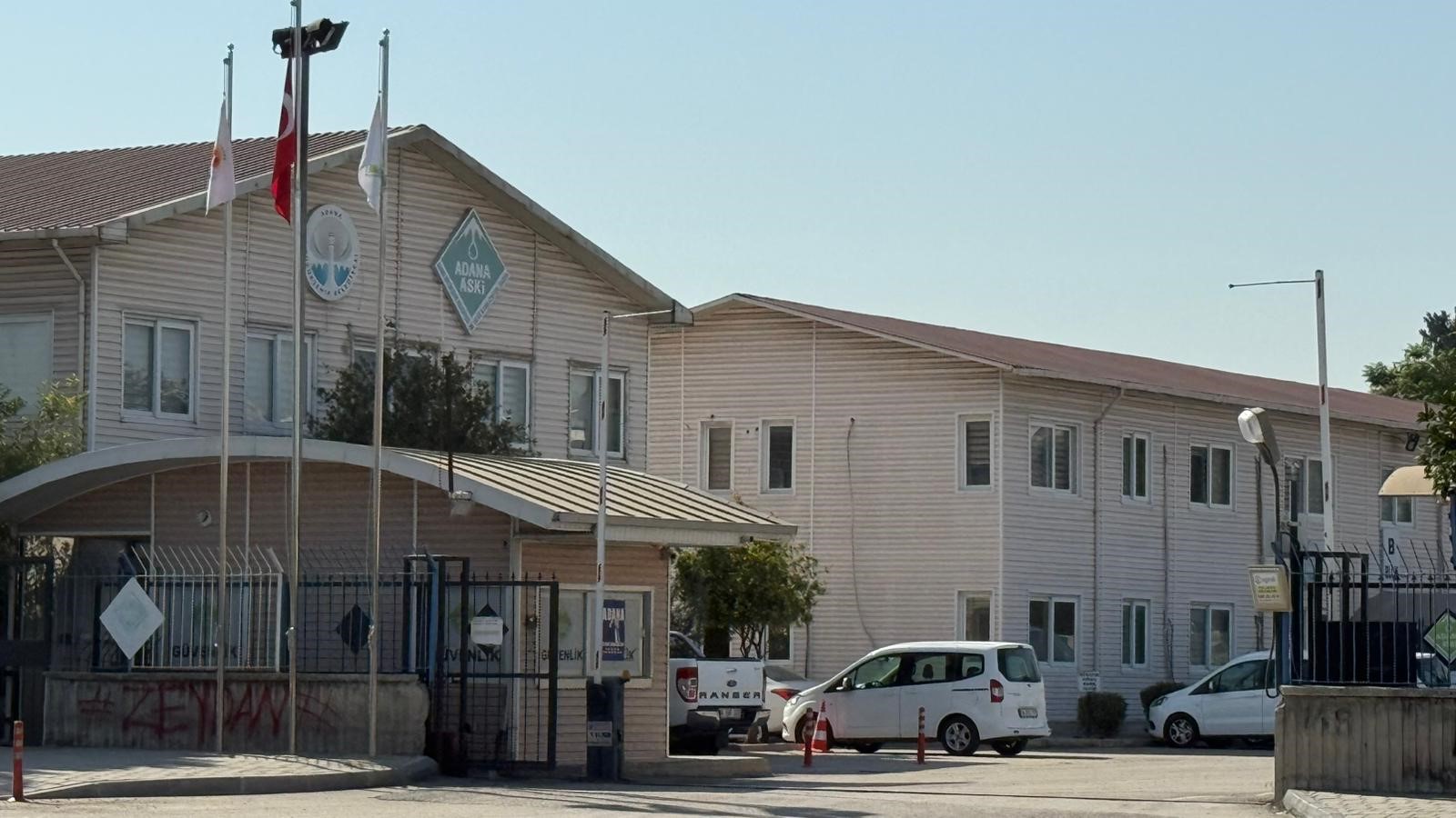 ASKİ'nin amiri, tartıştığı işçiyi tabancayla vurdu