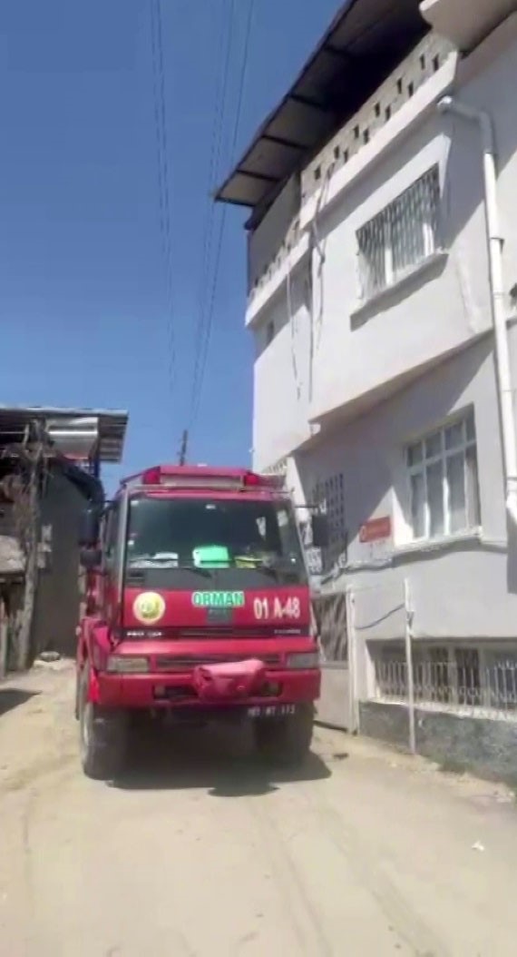 Orman ekipleri vatandaşları Kozan'da orman yangınına karşı anonsla uyardı