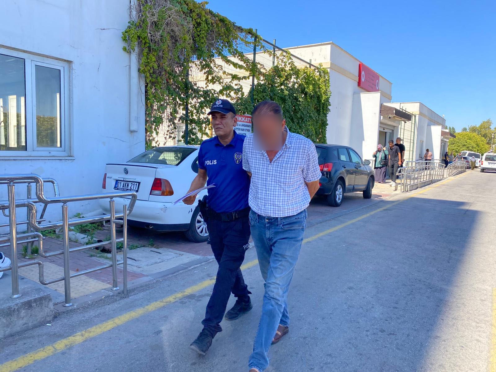 Motosikletlinin öldüğü kazada taksi sürücüsü tutuklandı