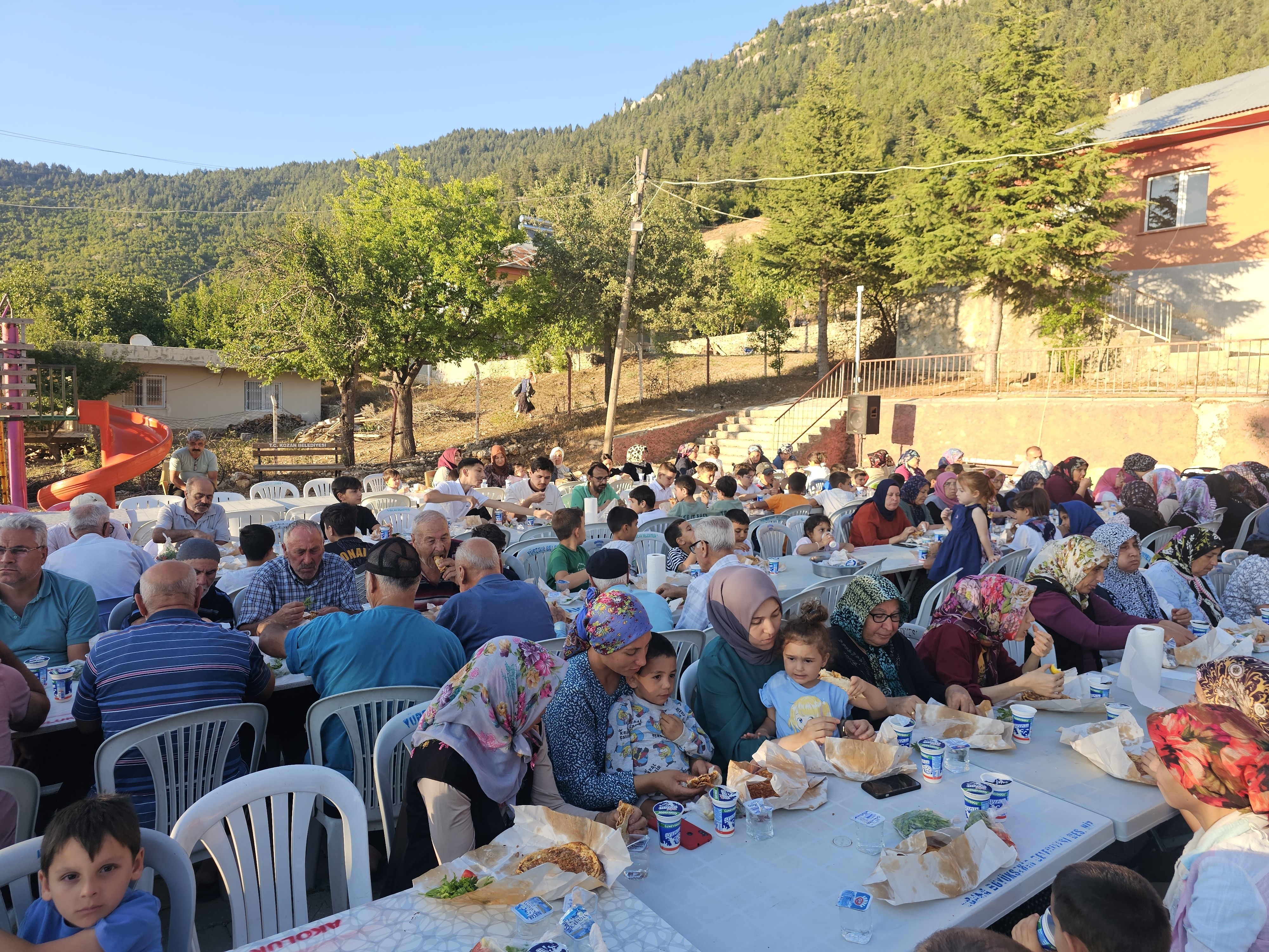 Adana Orman Bölge Müdürlüğü yetkilileri de katıldı, yangınların sönmesi için dua edildi!