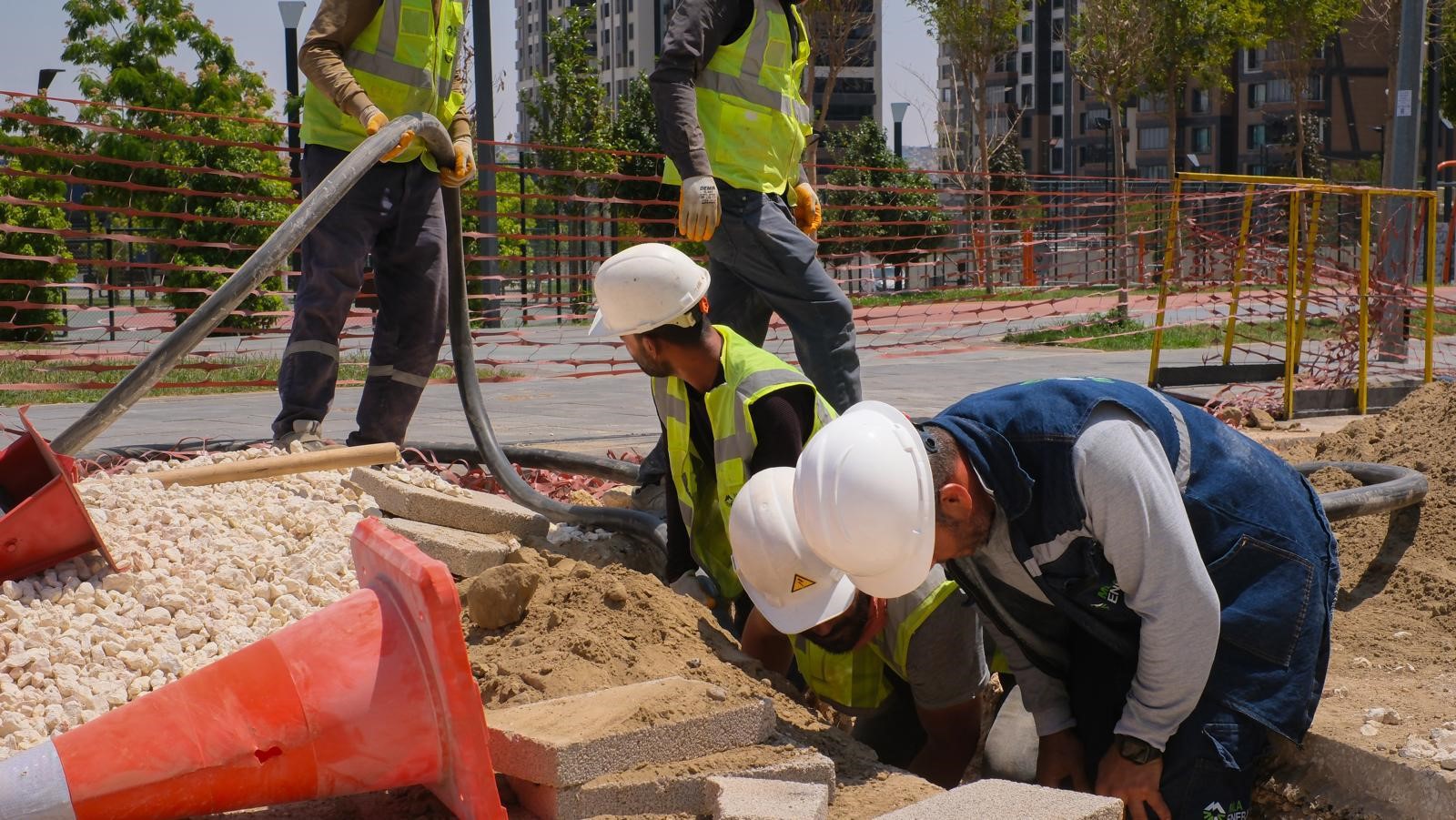 Toroslar EDAŞ'tan Adana'daki elektrik kesintileri ve alınan önlemlere ilişkin açıklama