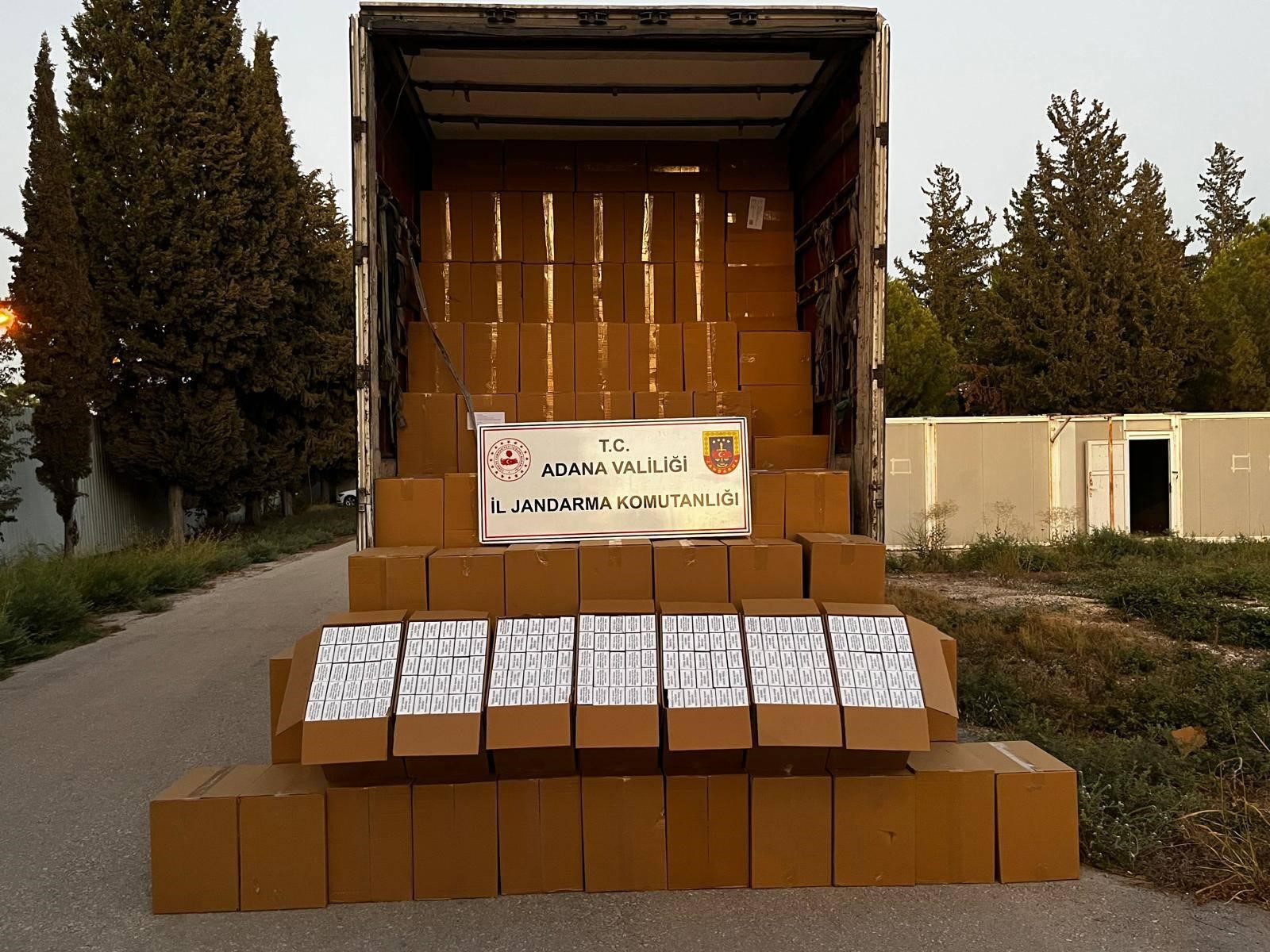 Adana’da 6 milyon 500 bin adet makaron ele geçirildi