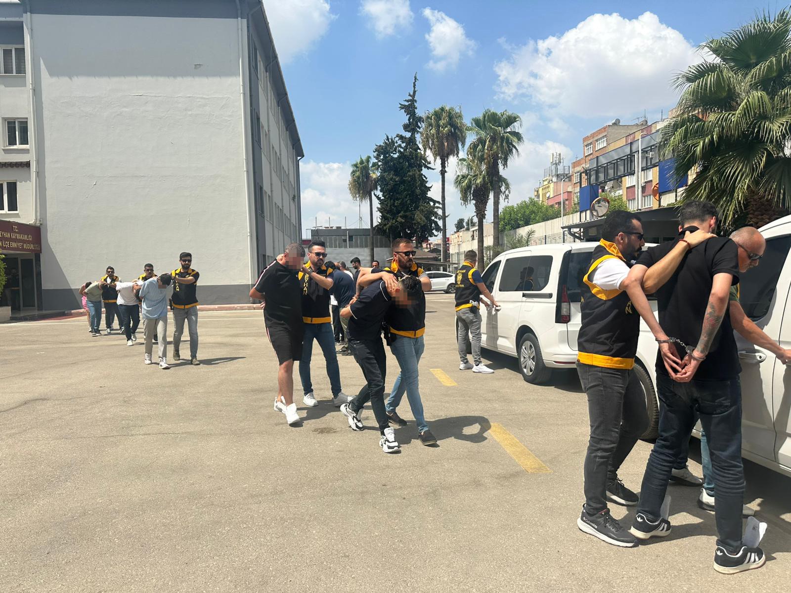 Yüksek kazanç vaadiyle dolandırıcılık polise takıldı: 8 kişi tutuklandı