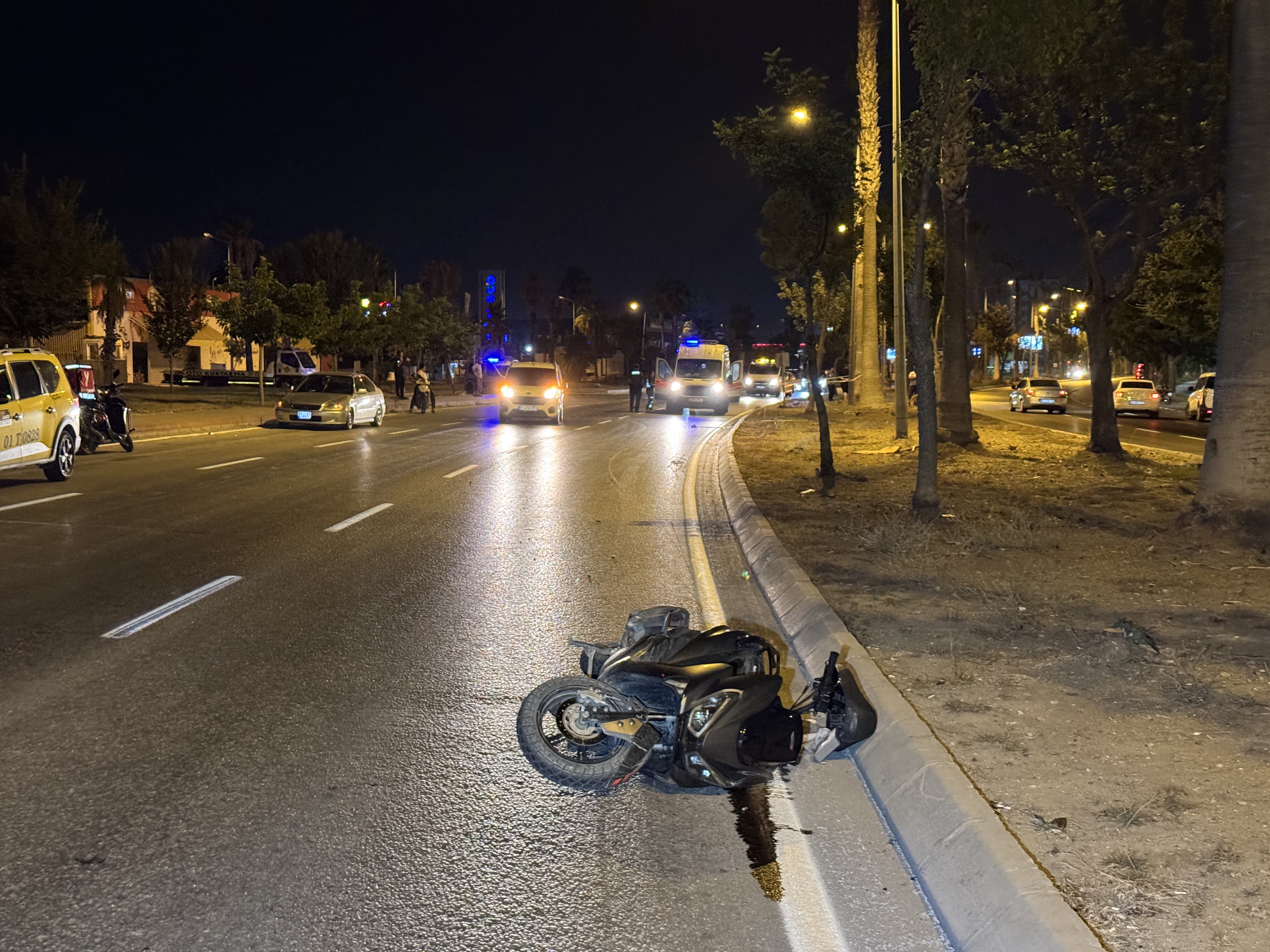 Devrilen motosikletteki genç hayatını kaybetti