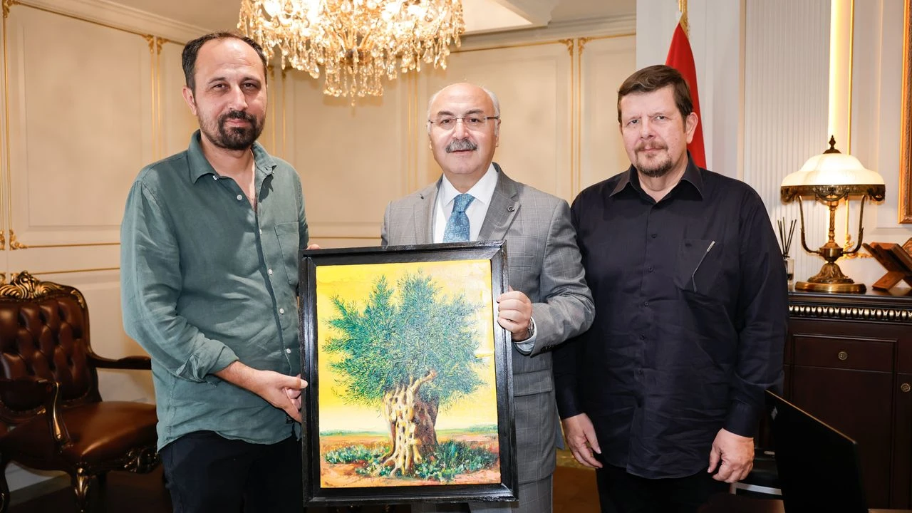 Dünyanın dört bir yanından eserler, Adana’ya gelecek