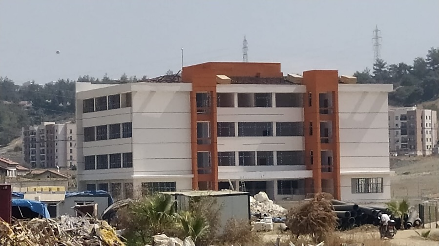 Karahan ve Şambayat’da yapımı devam eden eğitim yatırımları incelendi