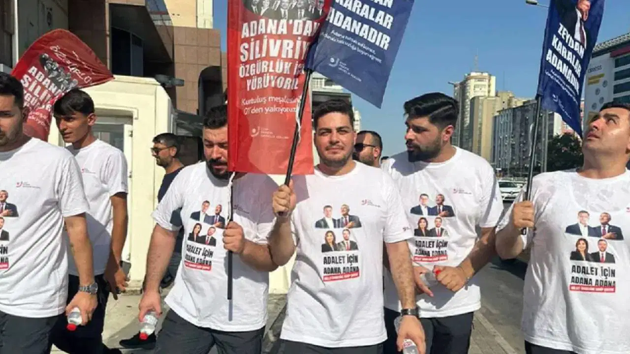 CHP Adana Gençlik Kolları, Ankara'ya ulaştı