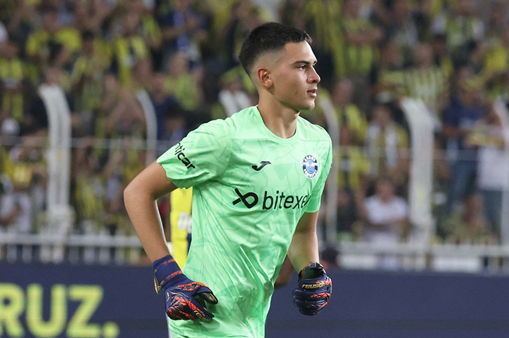 Adana Demirspor’un genç kalecisi Deniz Dönmezer, Göztepe’nin radarında