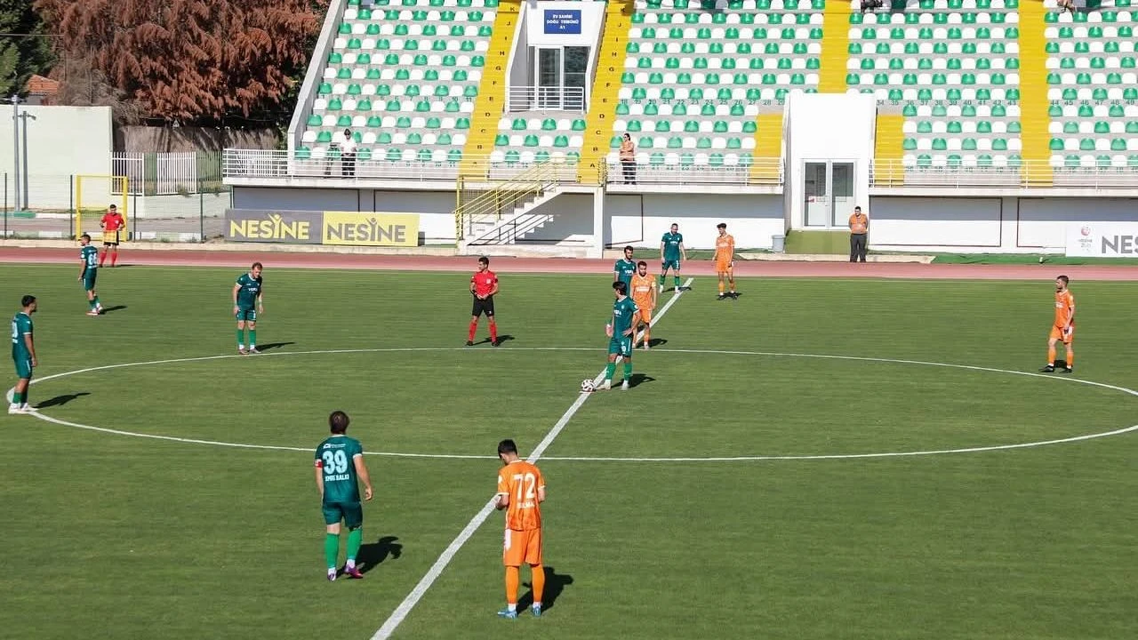 2. Lig Kırmızı Grup’ta kötü günler geçiren Adanaspor, ikinci haftada Kırklarelispor’a 4-0 mağlup oldu.