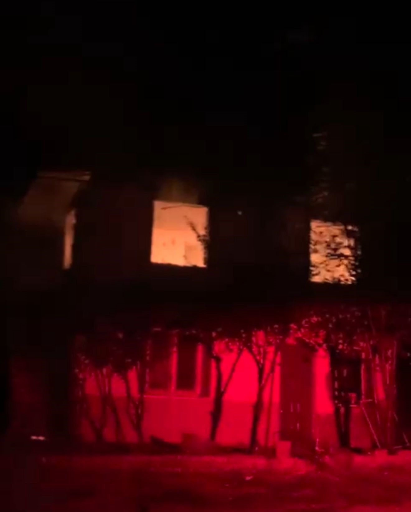 Kiracısının ölümüne neden olan ev sahibinin evi yandı