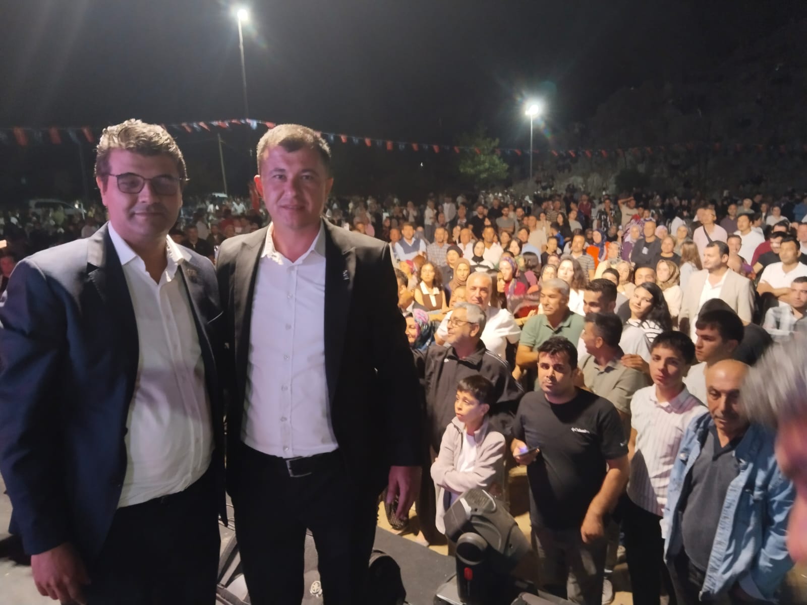 Kızıldağ’da coşkulu gece: Binlerce vatandaş konser alanında buluştu