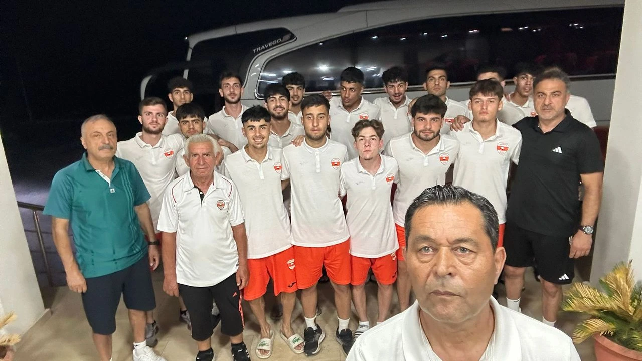 Adanaspor'da başkan elini cebine soktu takımı deplasmana götürdü!