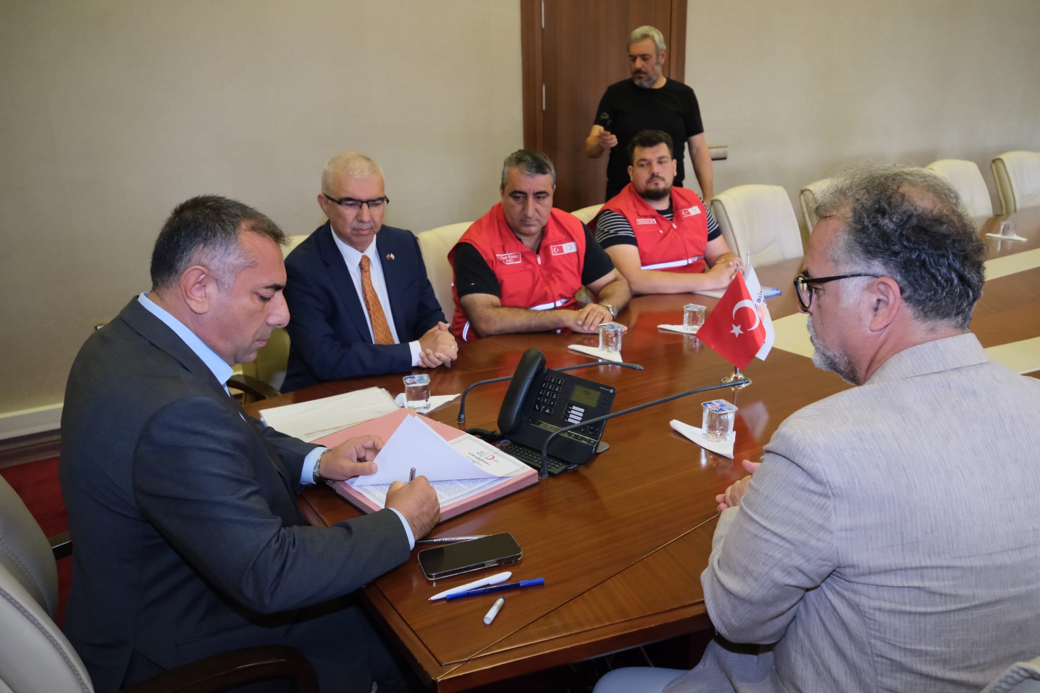 Adana Büyükşehir Belediyesi ile Türk Kızılay arasında, Gazze’ye insani yardım konusunda protokol imzalandı