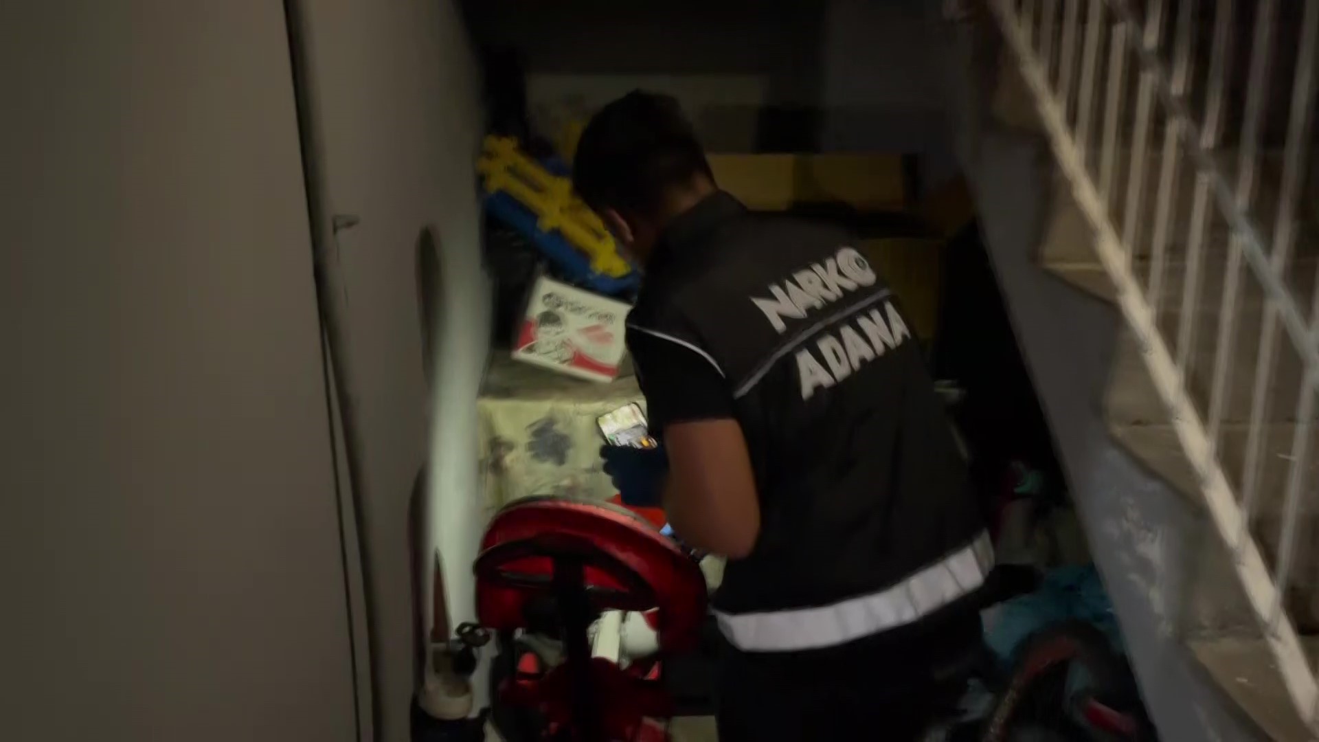 Uyuşturucu yakalattı, "Bana ait değil, evime başkası bırakmış olabilir" dedi