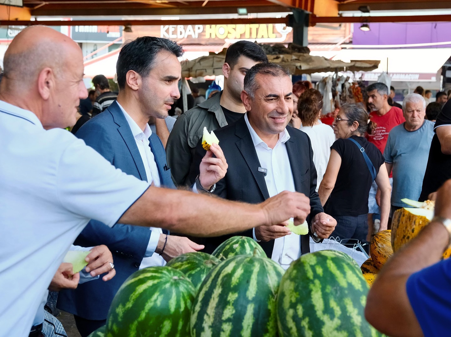 Başkan Vekili Güngör Geçer, pazarın nabzını tuttu