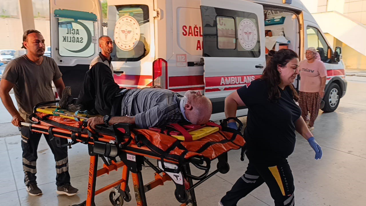 Adana'da trafik kazası: 5 yaralı   