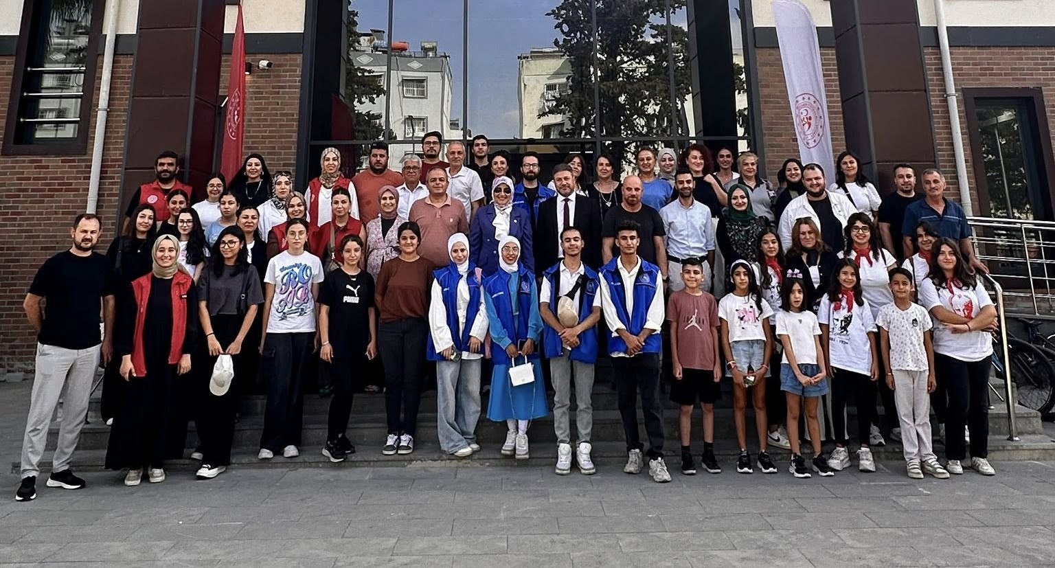 Adana Gençlik Yaz Kulübü'nün kapanışı çoşkuyla gerçekleştirildi