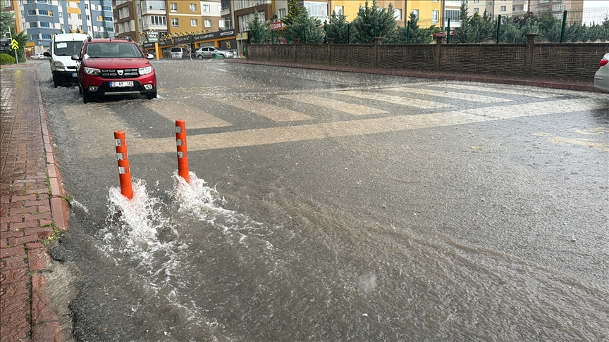 Adana'ya gök gürültülü yağmur uyarısı!