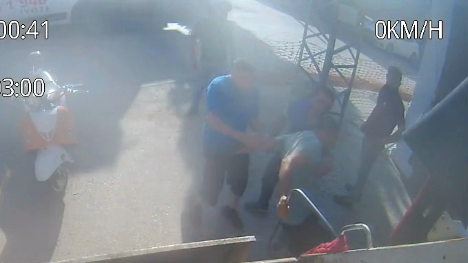 Seyhan Belediyesi Temizlik İşleri Personeline Görev Başında Çirkin Saldırı