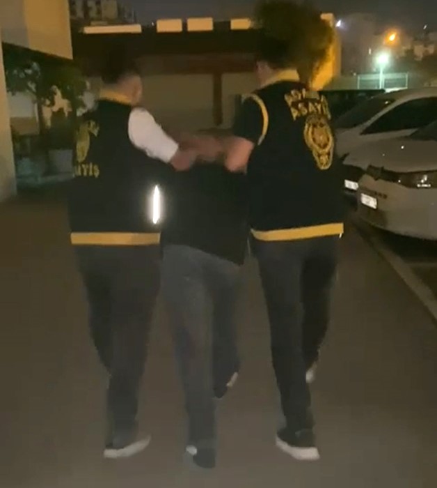 17 yaşındaki saldırgan, işe alınmayınca garsonu vurdu! 