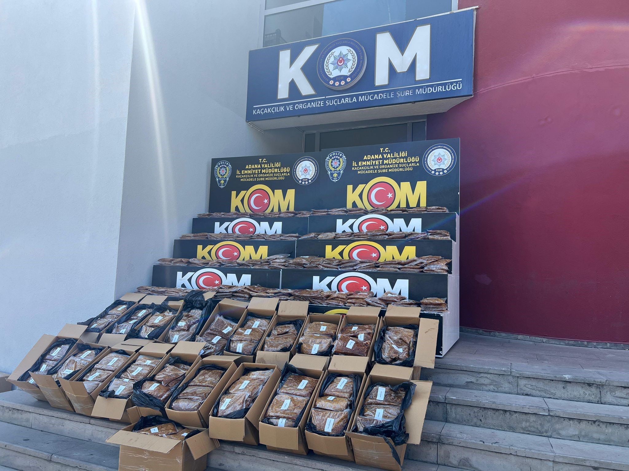Adana'da 14 milyon 340 bin kaçak makaron ele geçirildi: Piyasa değeri 9 milyondan fazla