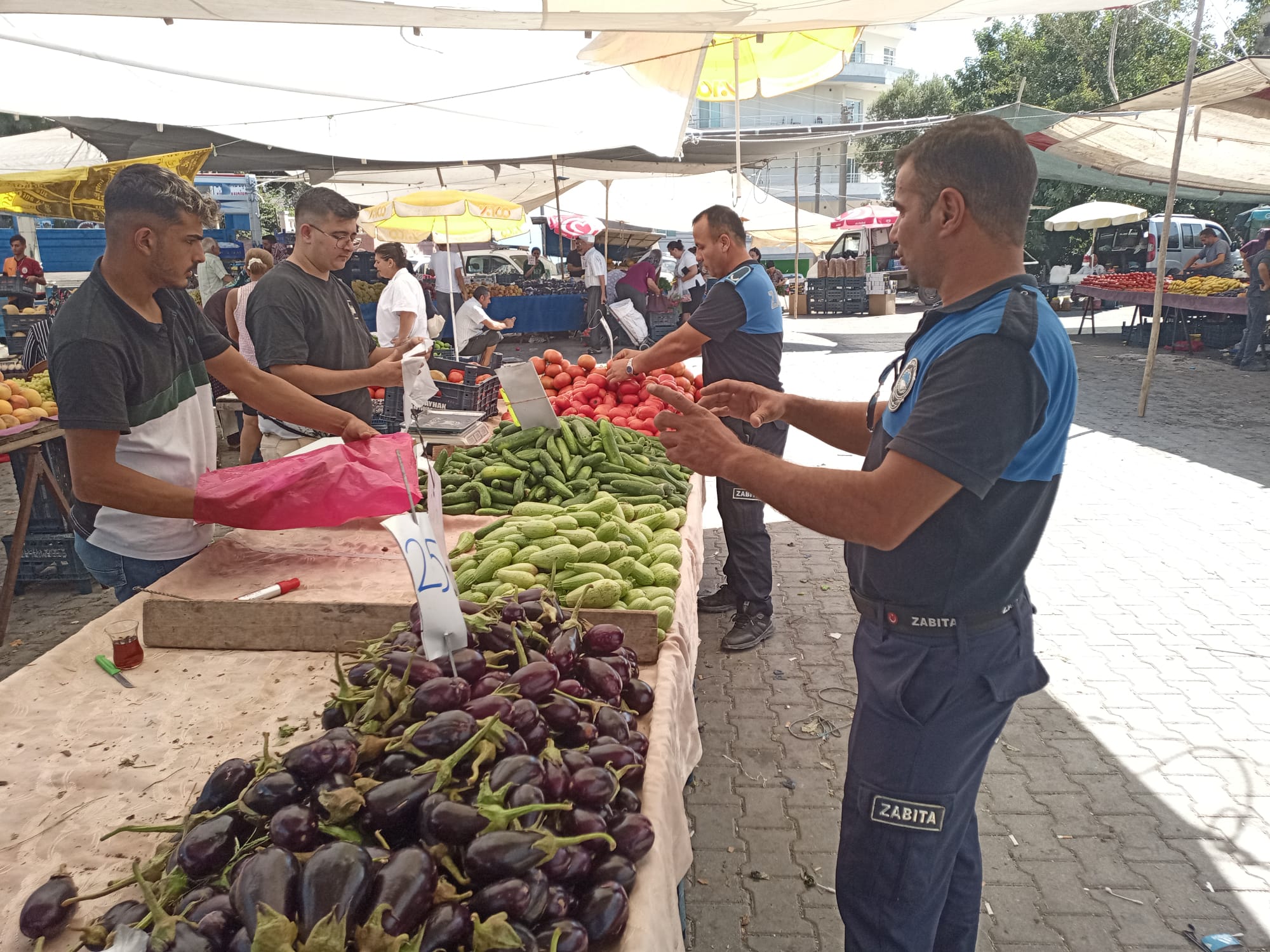 Başkan Altıok: "Halkımızın, esnafınızın talepleri son derece önemli"