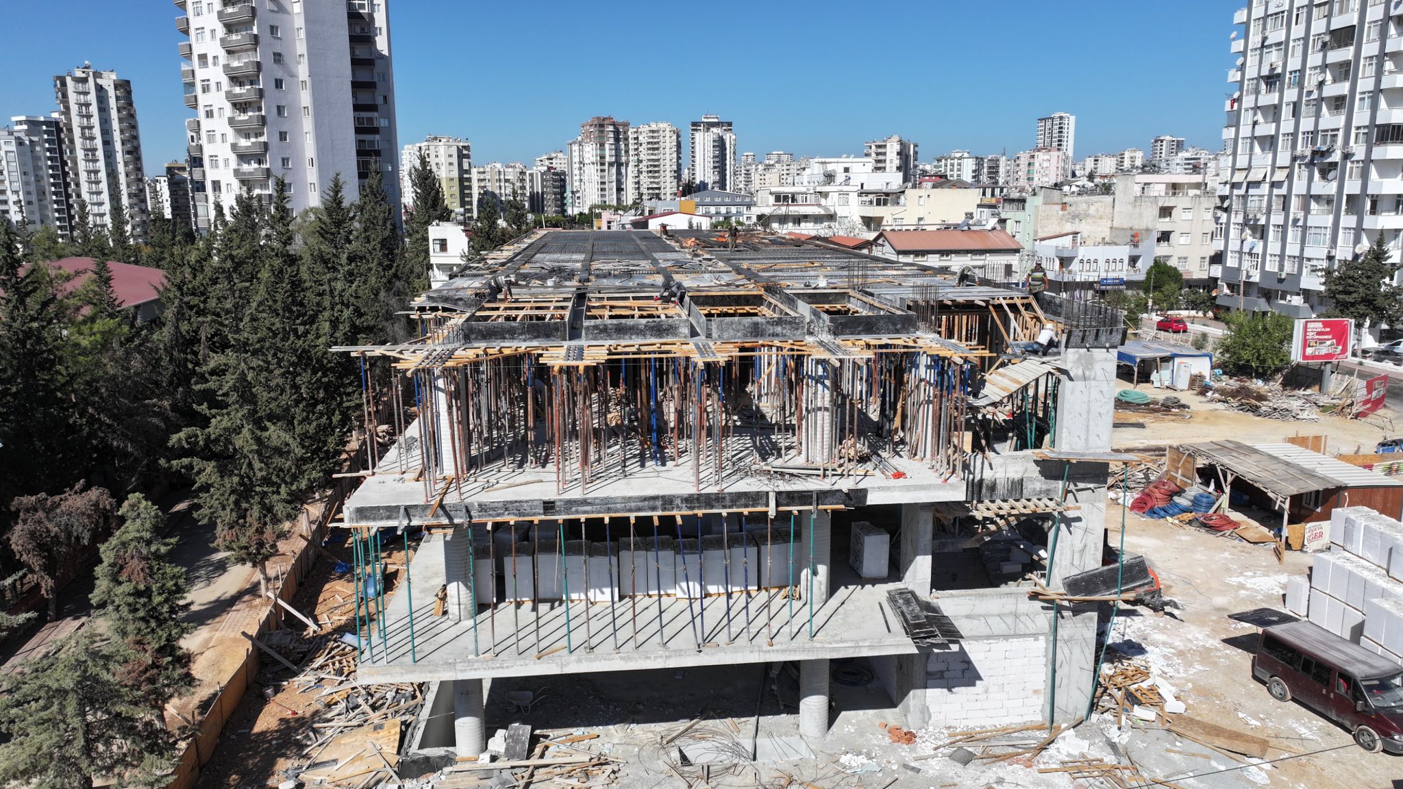 Beyazevler Kent Kütüphanesi, hızla yükseliyor