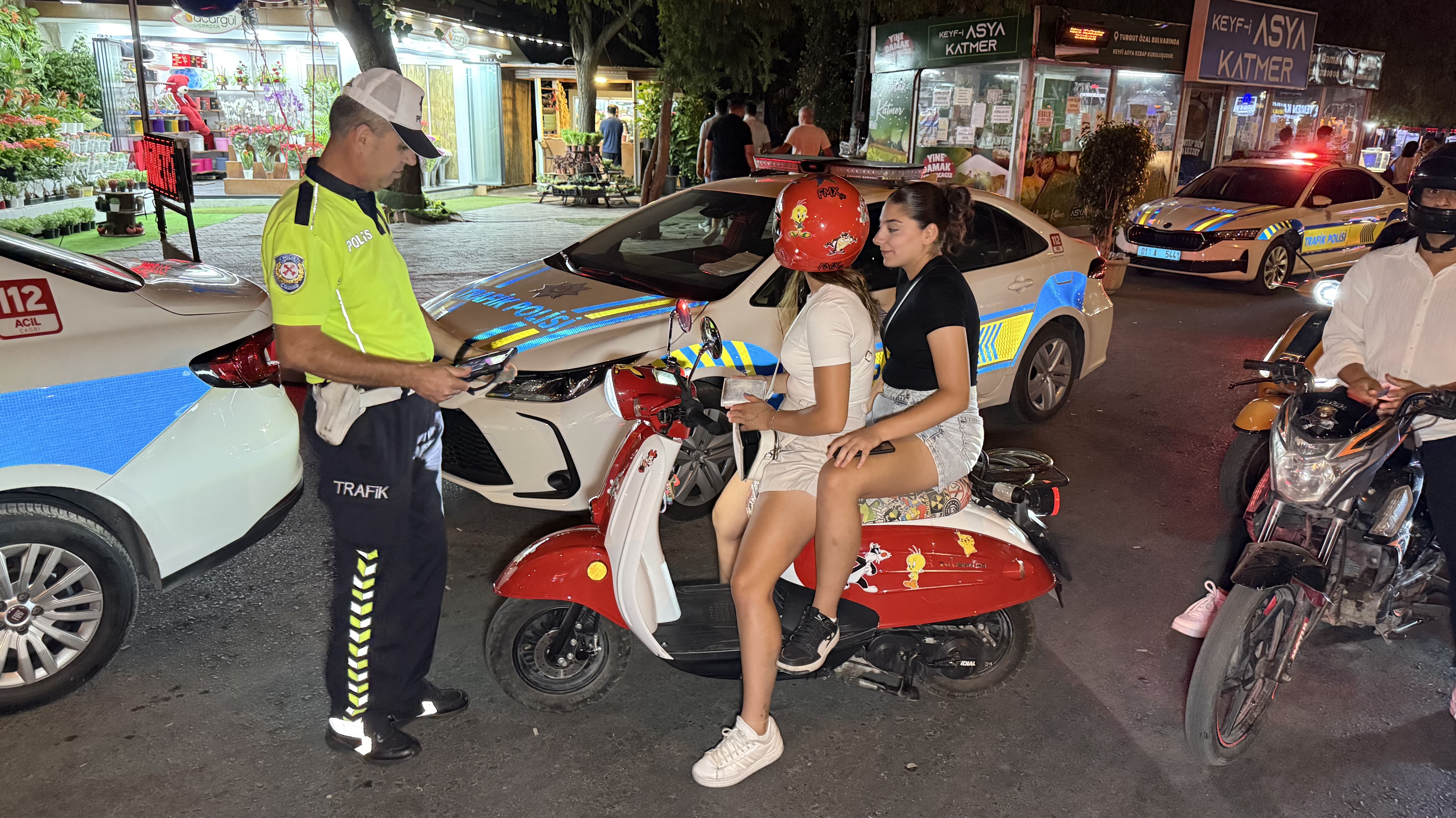 Adana'da 46 motosiklet sürücüsüne 357 bin lira ceza kesildi