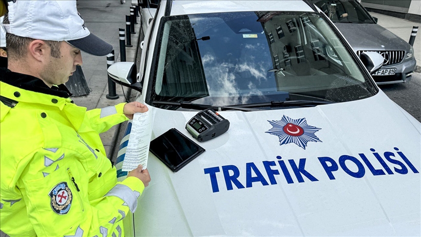 Adana trafiğindeki 13 binden fazla sürücüye, ceza yağdı!