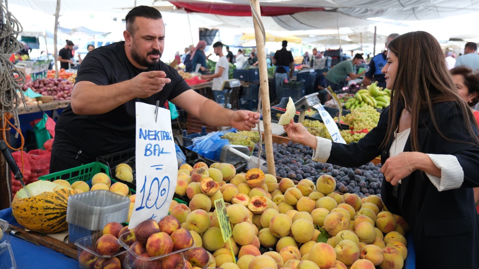Başkan Vekili Sevil Aydar Yıldız'dan Pazar Esnafına Ziyaret
