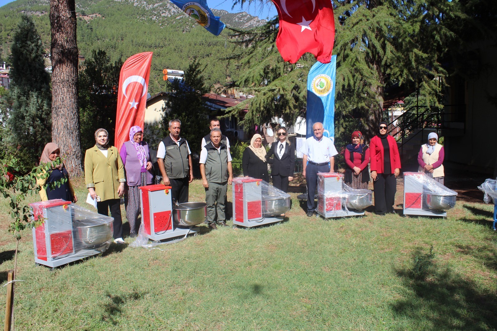 Feke'de köy üreticilerine üretimde hibe desteği verildi