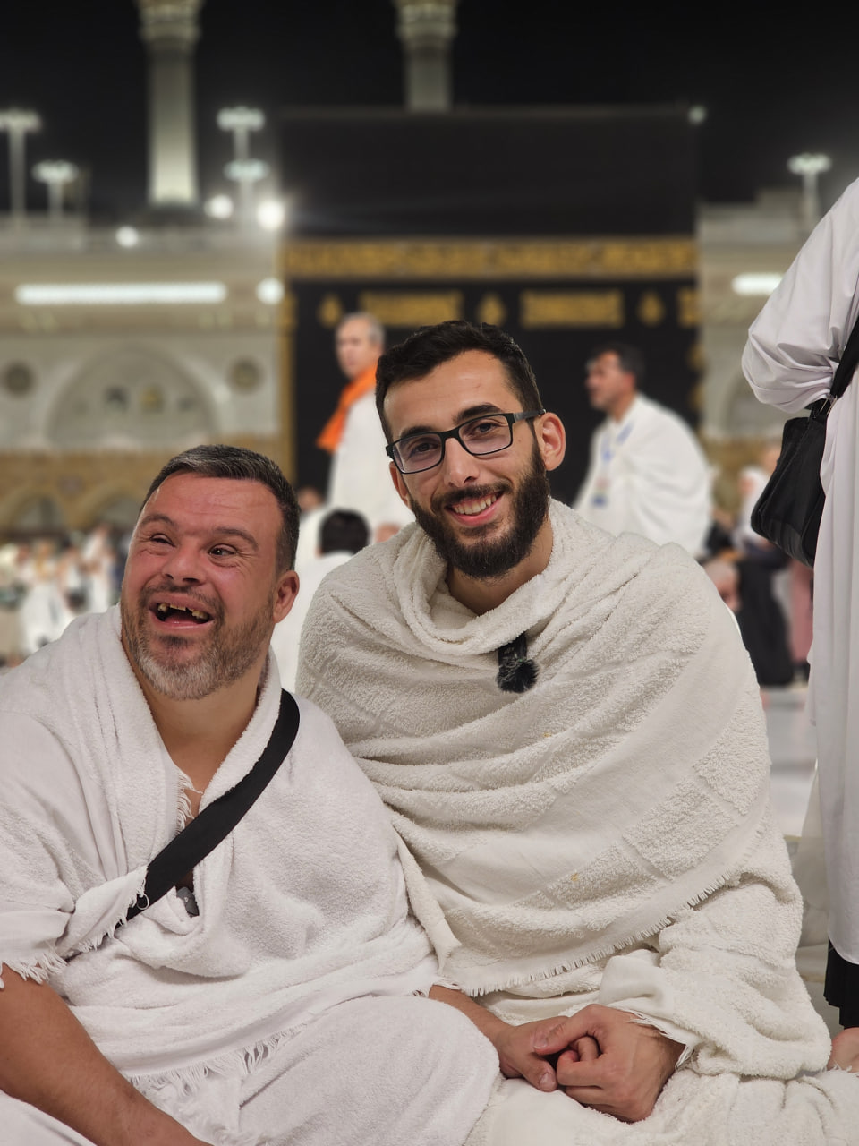 Down sendromlu Savaş’ın umre hayali gerçek oldu