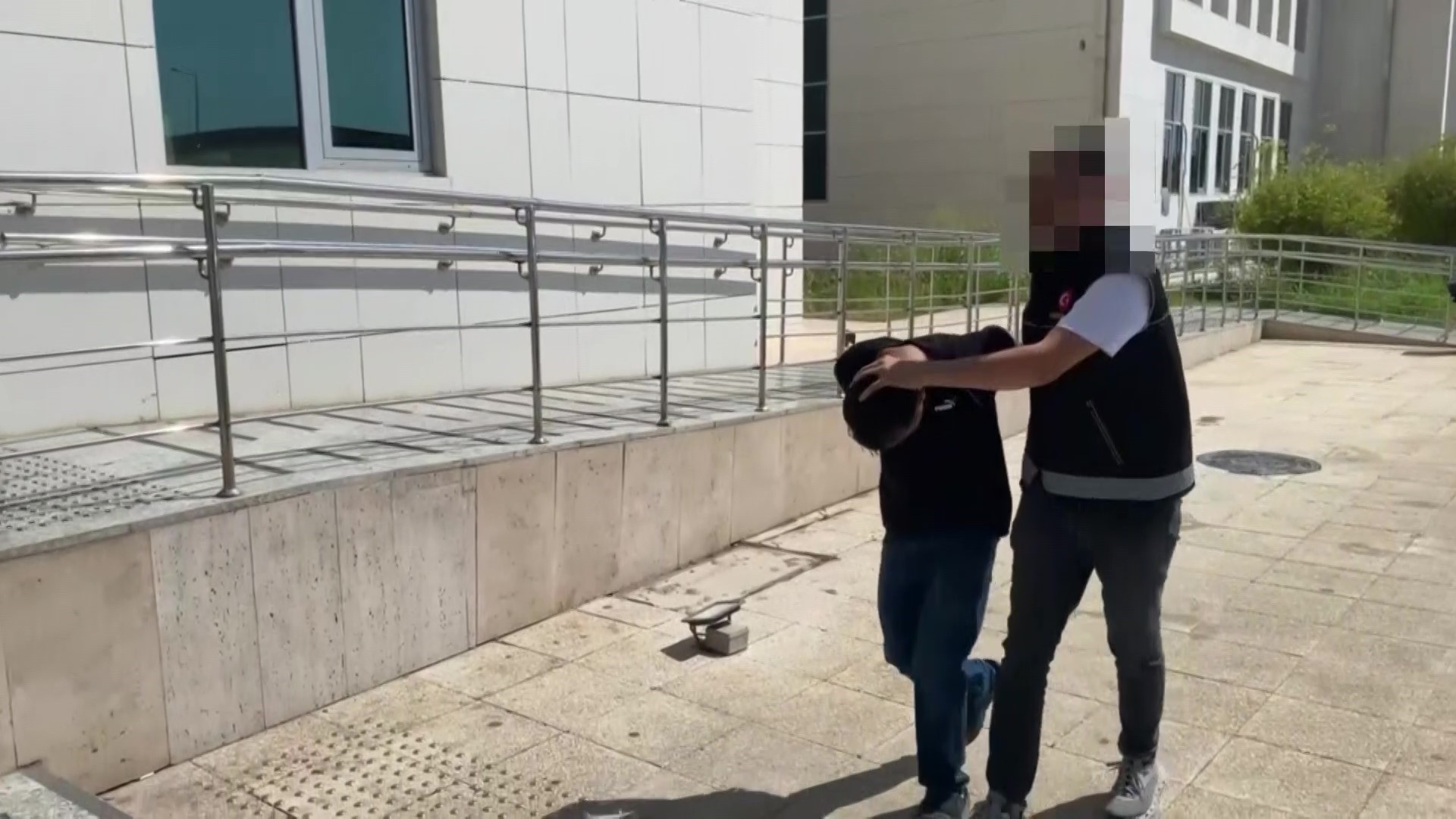 Uyuşturucudan hapis cezası alan 29 hükümlü yakalandı