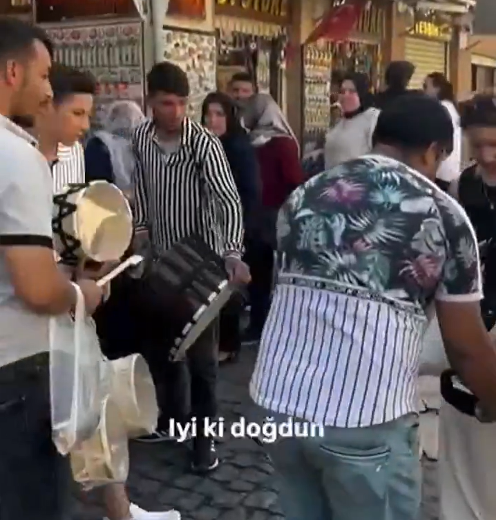 Adana’da, davulcu tacizine tepki!