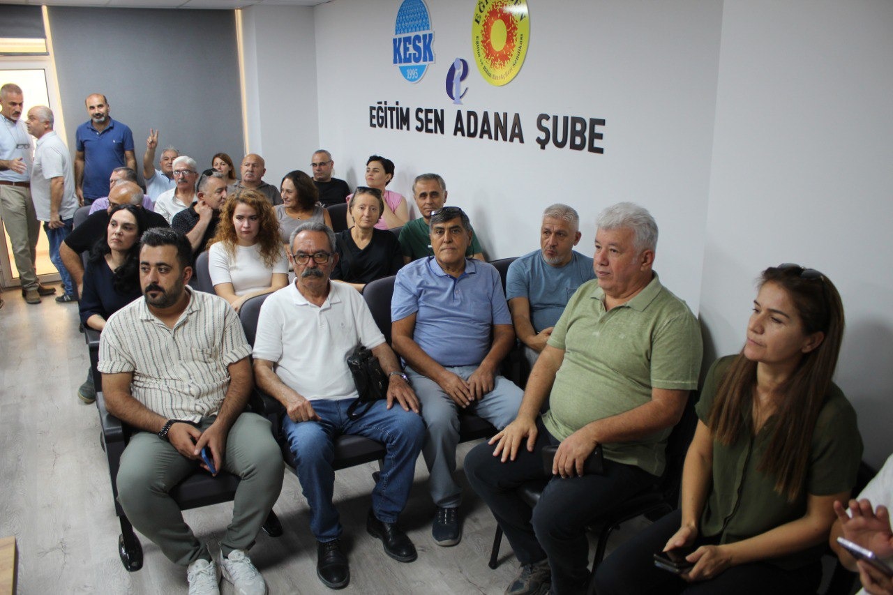 Eğitim Sen Adana Şubesi, 5 Ekim Dünya Öğretmenler Günü’nde İki Anlamlı Etkinliğe İmza Attı