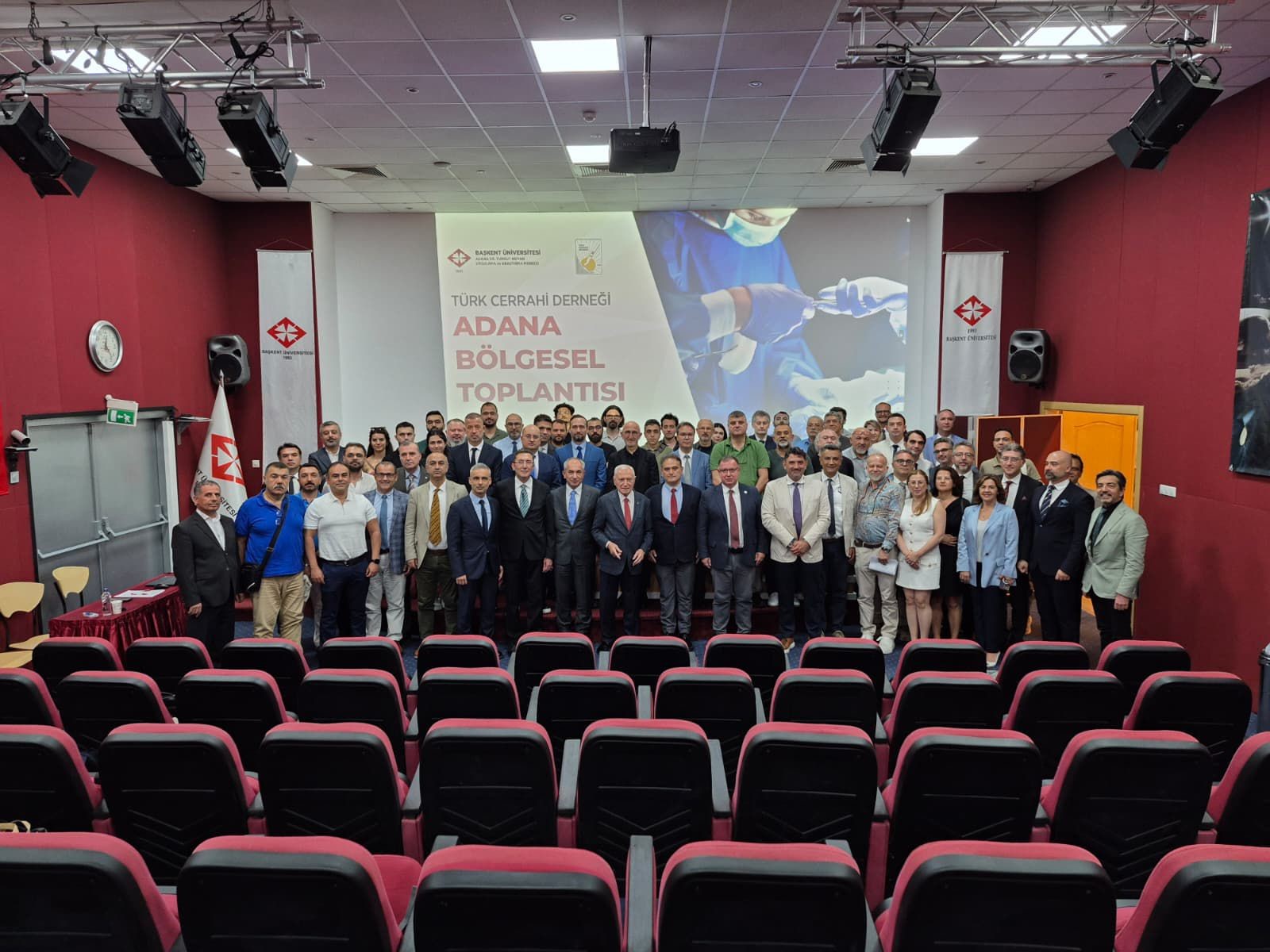 Tiroid cerrahisi Adana’da masaya yatırıldı