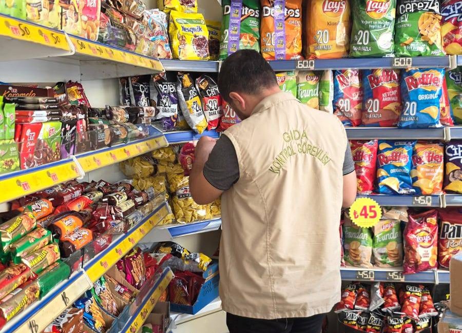 Kozan'da, gıda işletmeleri denetlendi